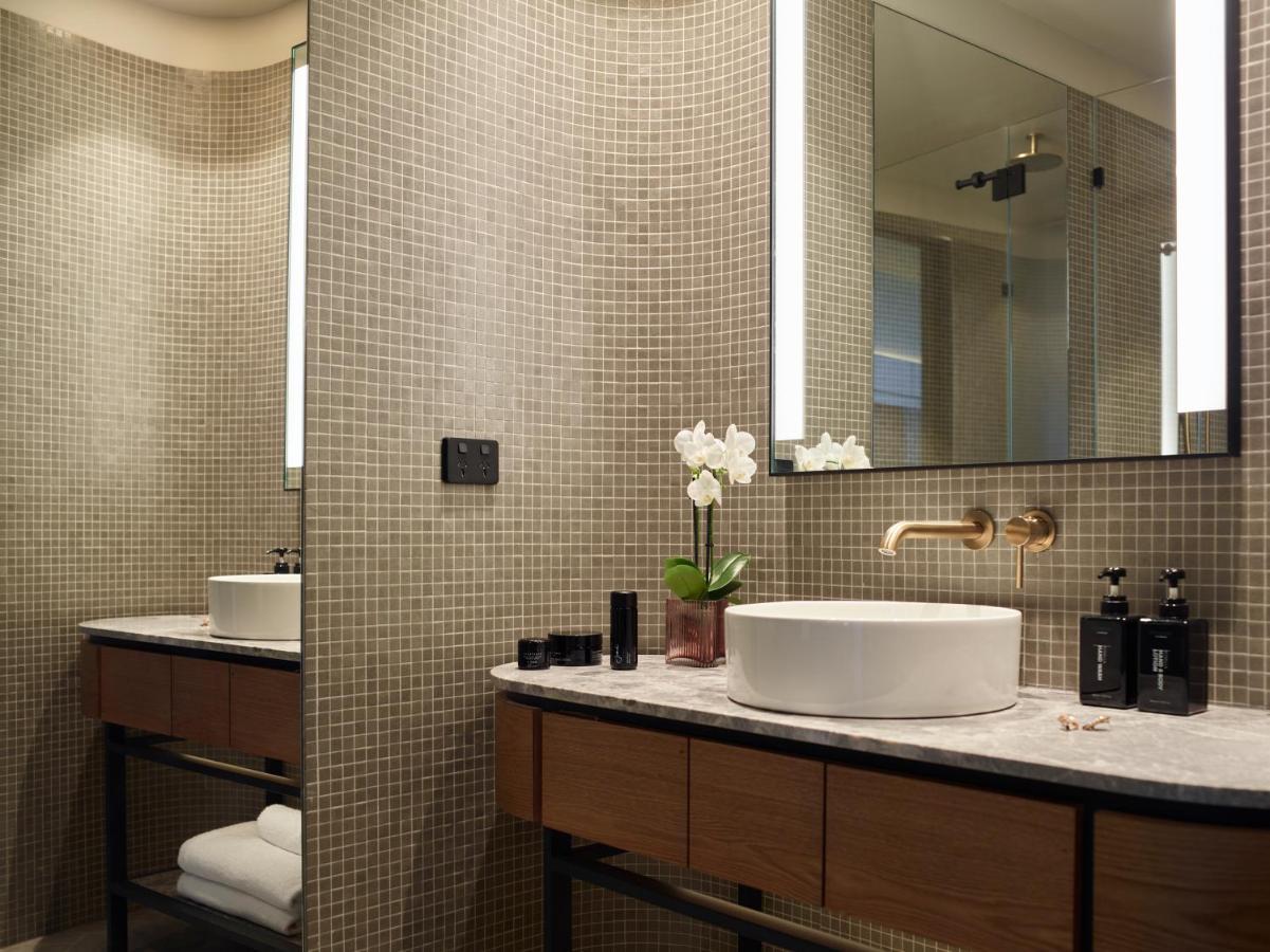 ホテル Crystalbrook Kingsley ニューカッスル エクステリア 写真 Bathroom